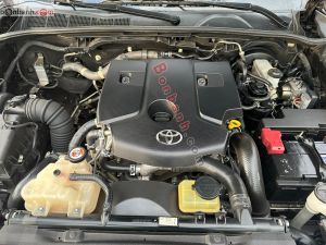 Xe Toyota Fortuner 2.4G 4x2 MT 2017