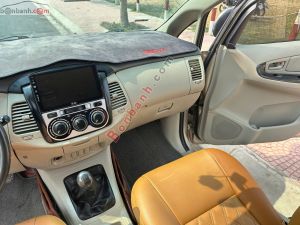 Xe Toyota Innova 2.0E 2015