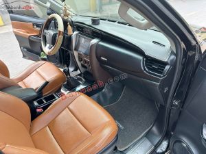 Xe Toyota Fortuner 2.4G 4x2 MT 2017