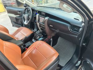 Xe Toyota Fortuner 2.4G 4x2 MT 2019