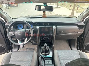 Xe Toyota Fortuner 2.4L 4x2 MT 2022