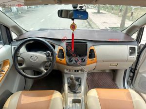 Xe Toyota Innova G 2010