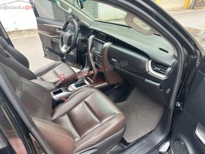 Xe Toyota Fortuner 2.7V 4x2 AT 2017