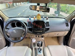 Xe Toyota Fortuner 2.7V 4x4 AT 2011