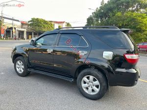 Xe Toyota Fortuner 2.7V 4x4 AT 2011