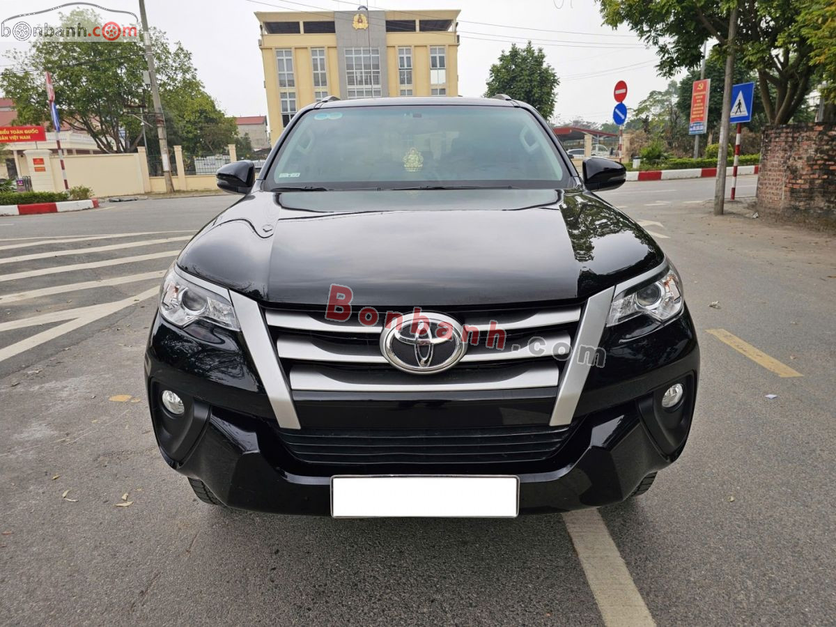 Xe Toyota Fortuner 2.4G 4x2 MT 2019