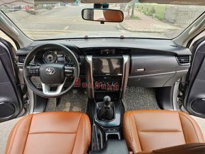 Xe Toyota Fortuner 2.4G 4x2 MT 2017