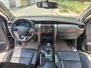 Xe Toyota Fortuner 2.4G 4x2 AT 2021